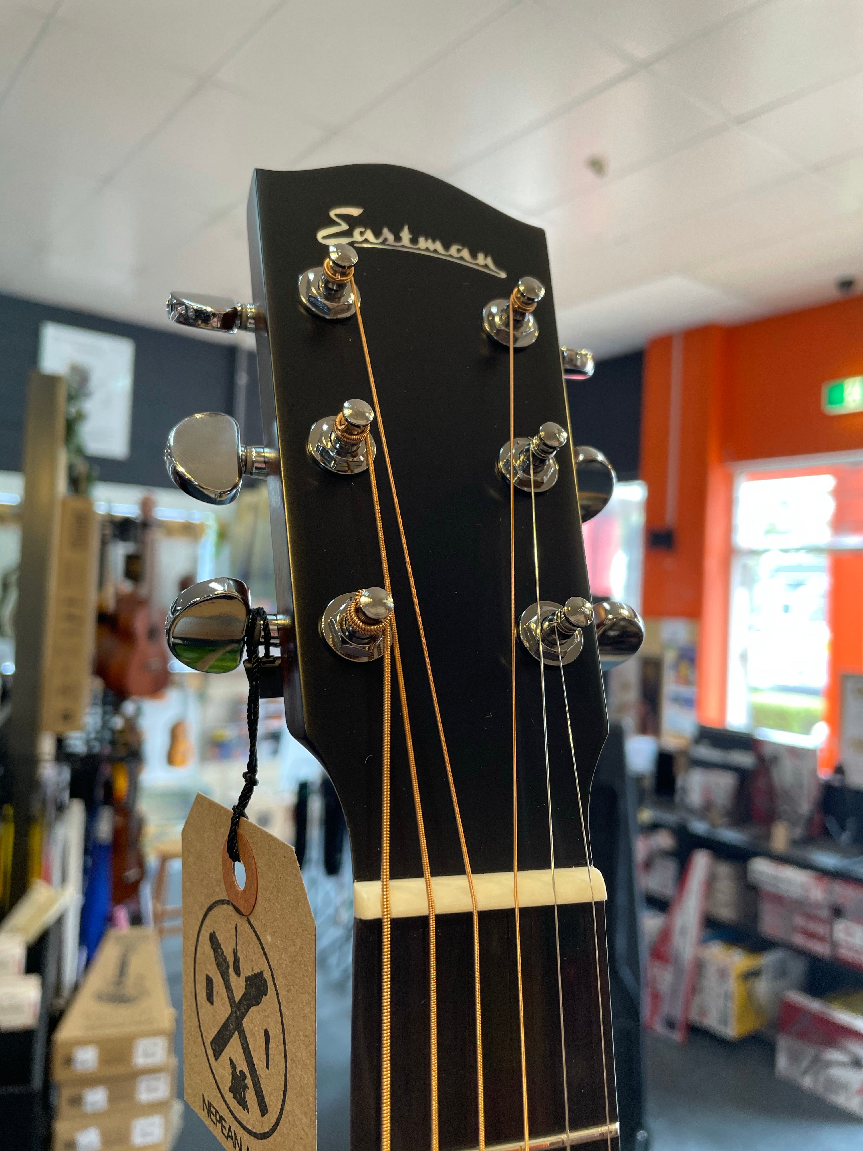Eastman | AC222CE-OV | All Solid | Acoustic-Electric