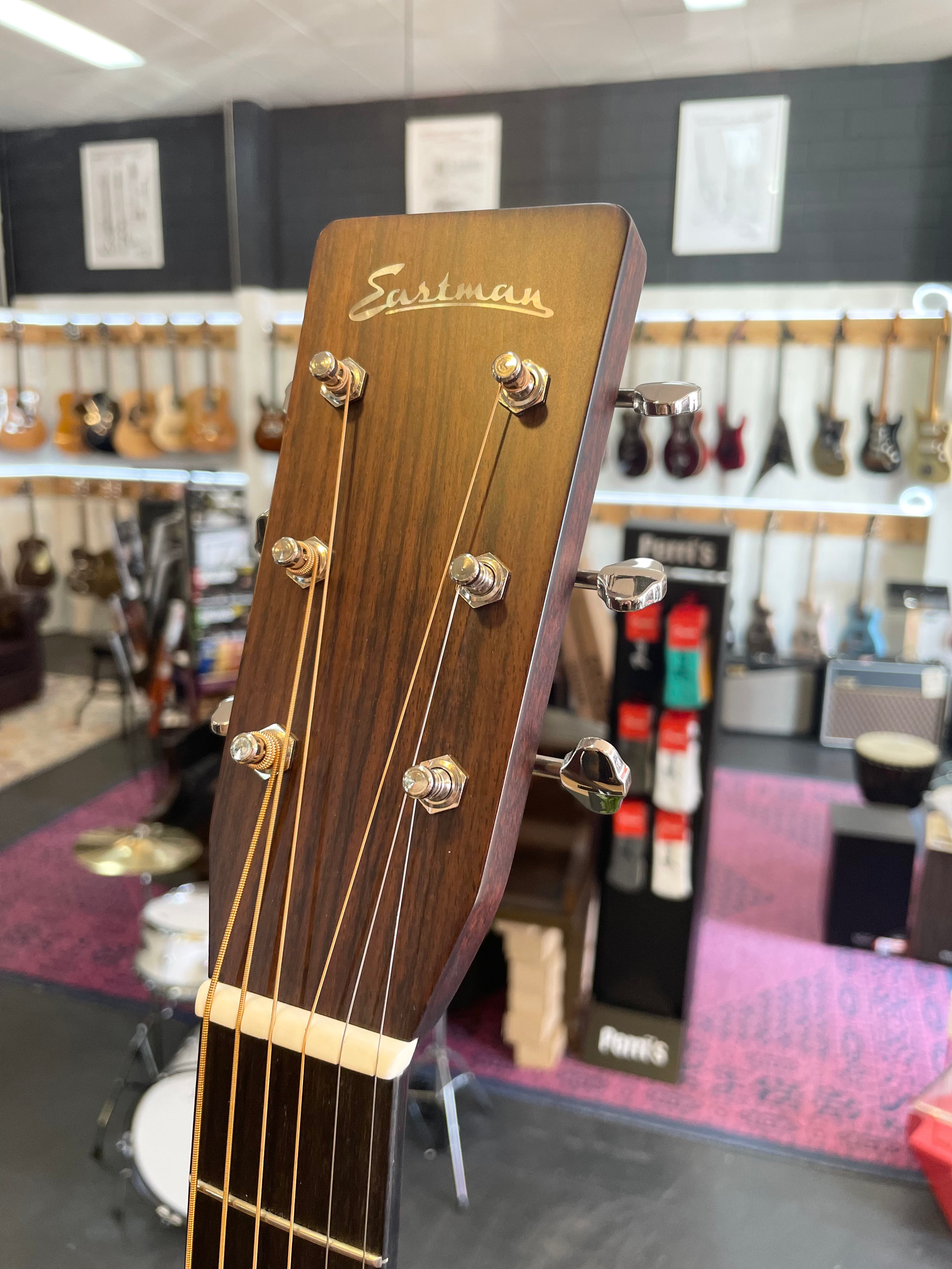 Eastman | E20OMTC | All Solid | thermo Cured Top | OM Body
