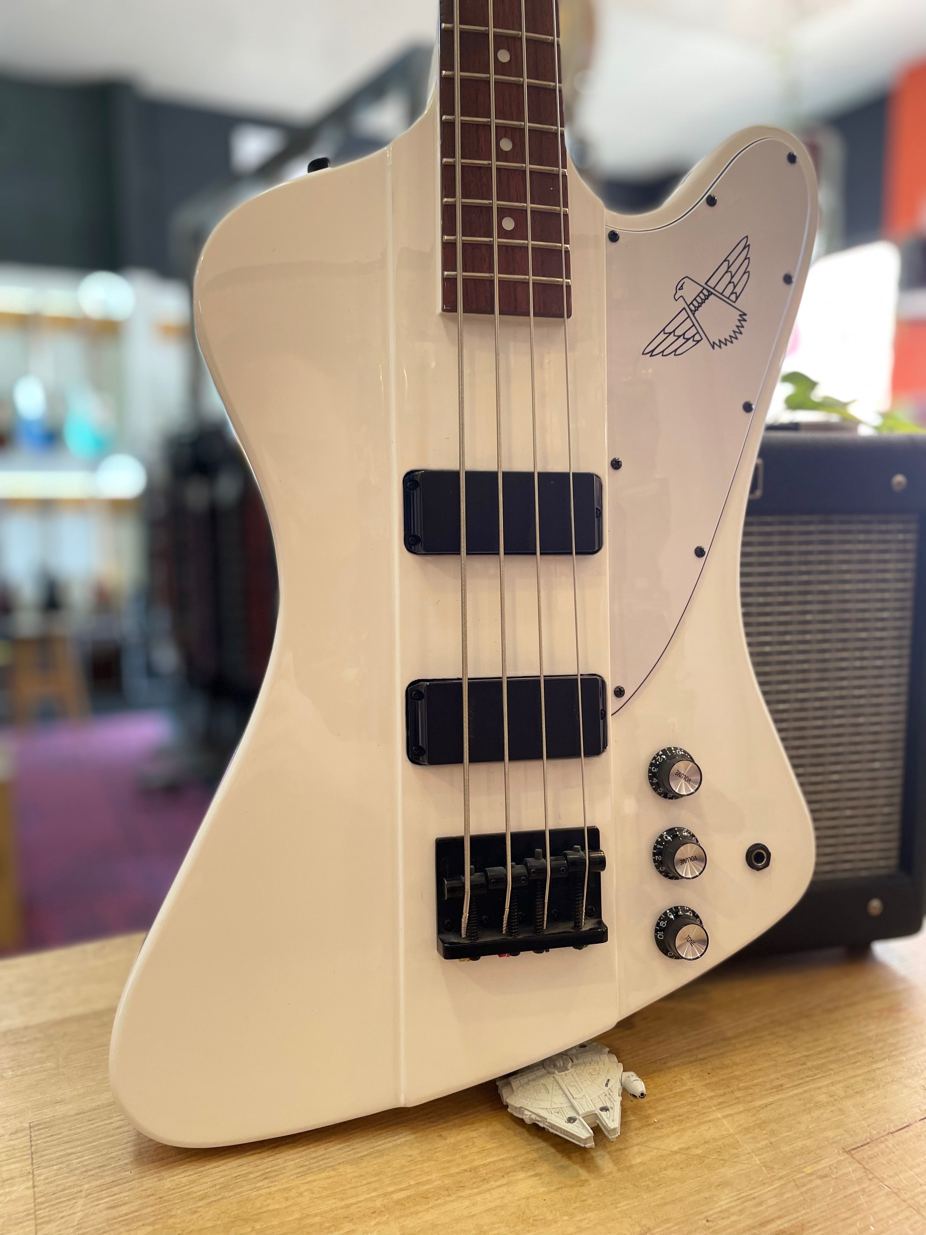 Tokai | TB-65 | Thunderbird Bass | Traditional | White