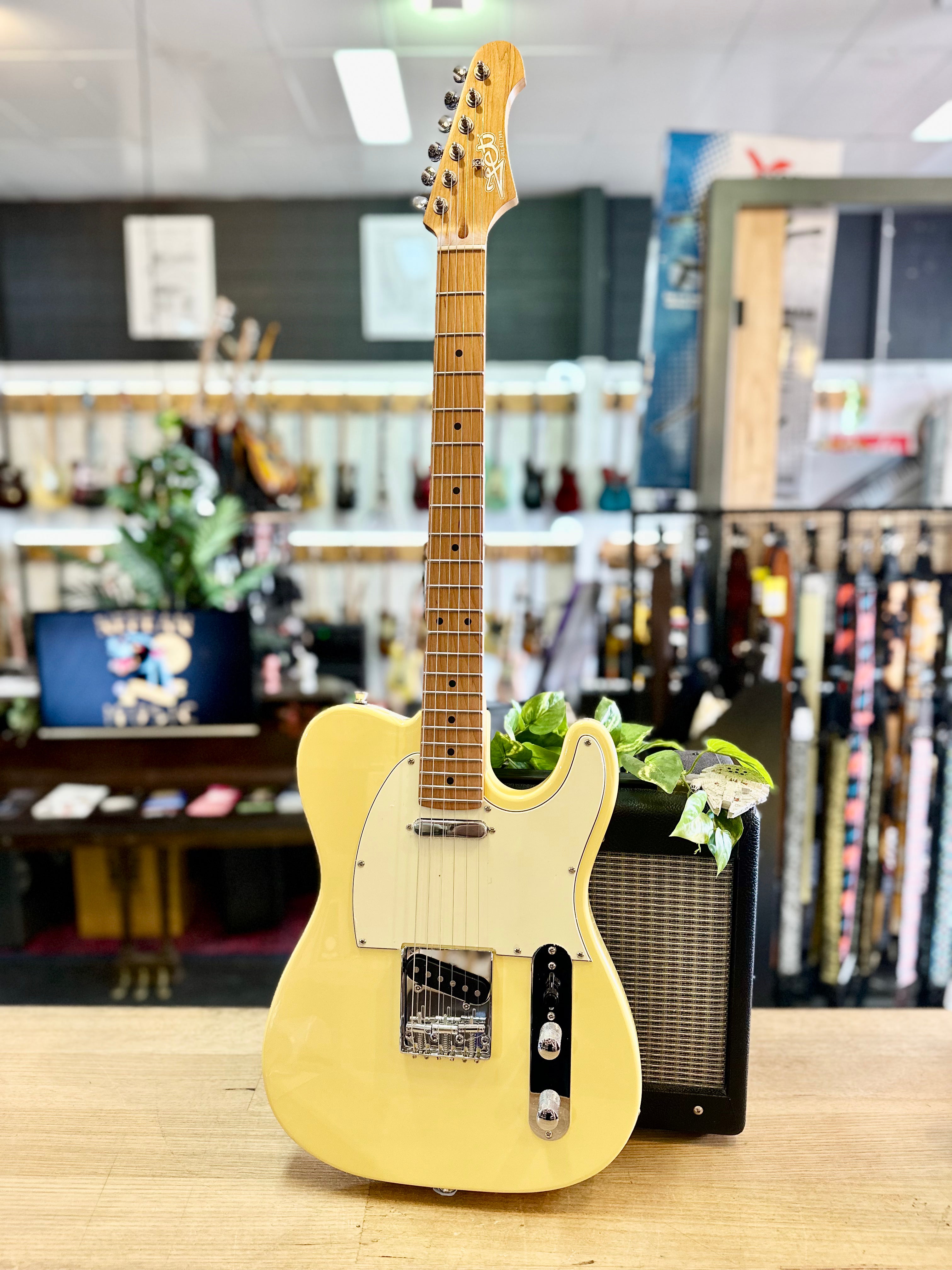 Jet Guitars | JT-300 | Butterscotch Blonde