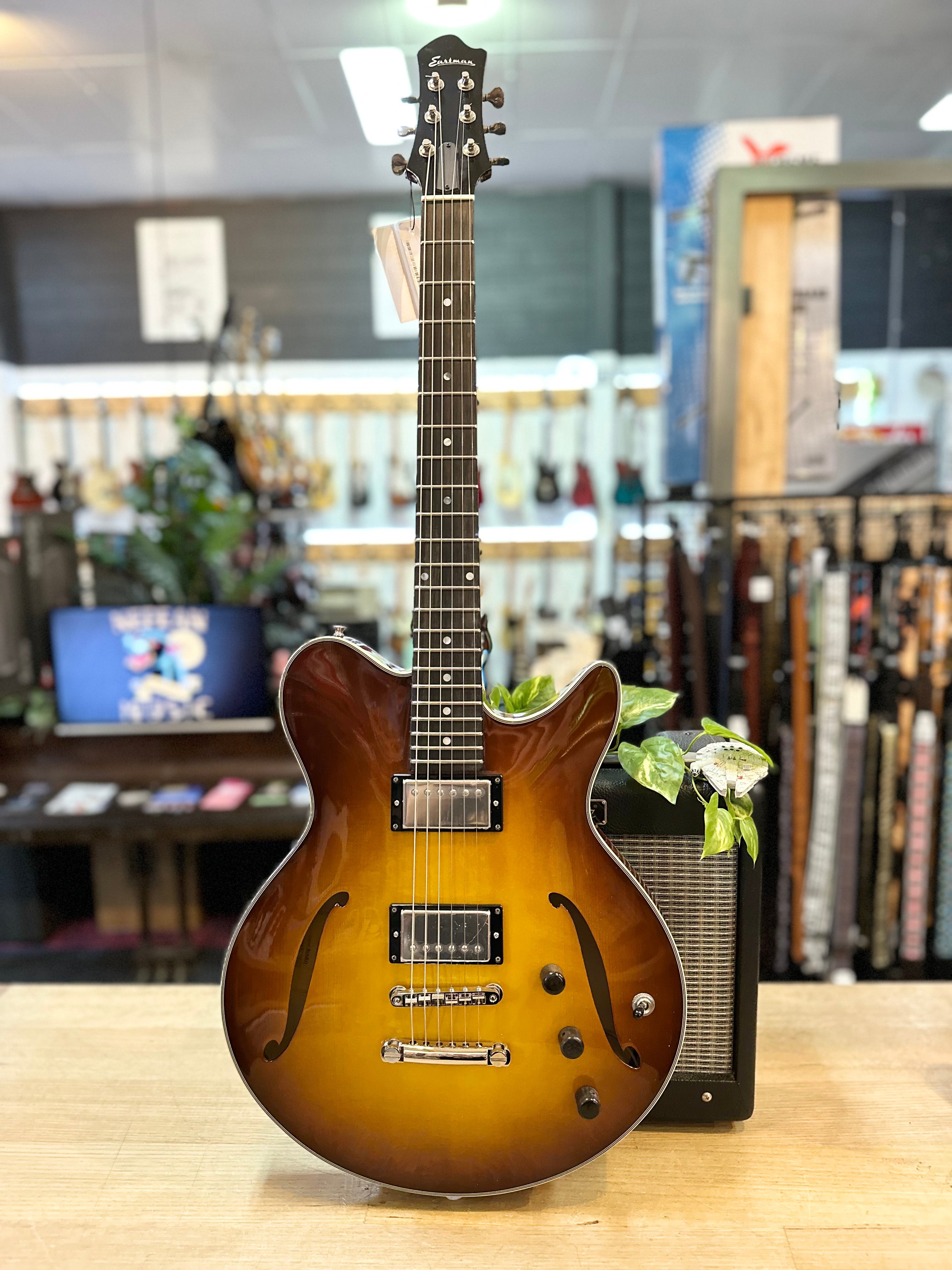 Eastman | Romeo | Hollowbody Electric | Goldburst