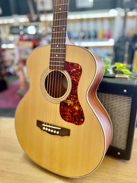 Guild | Jumbo Junior | Travel Sized | Acoustic Electric