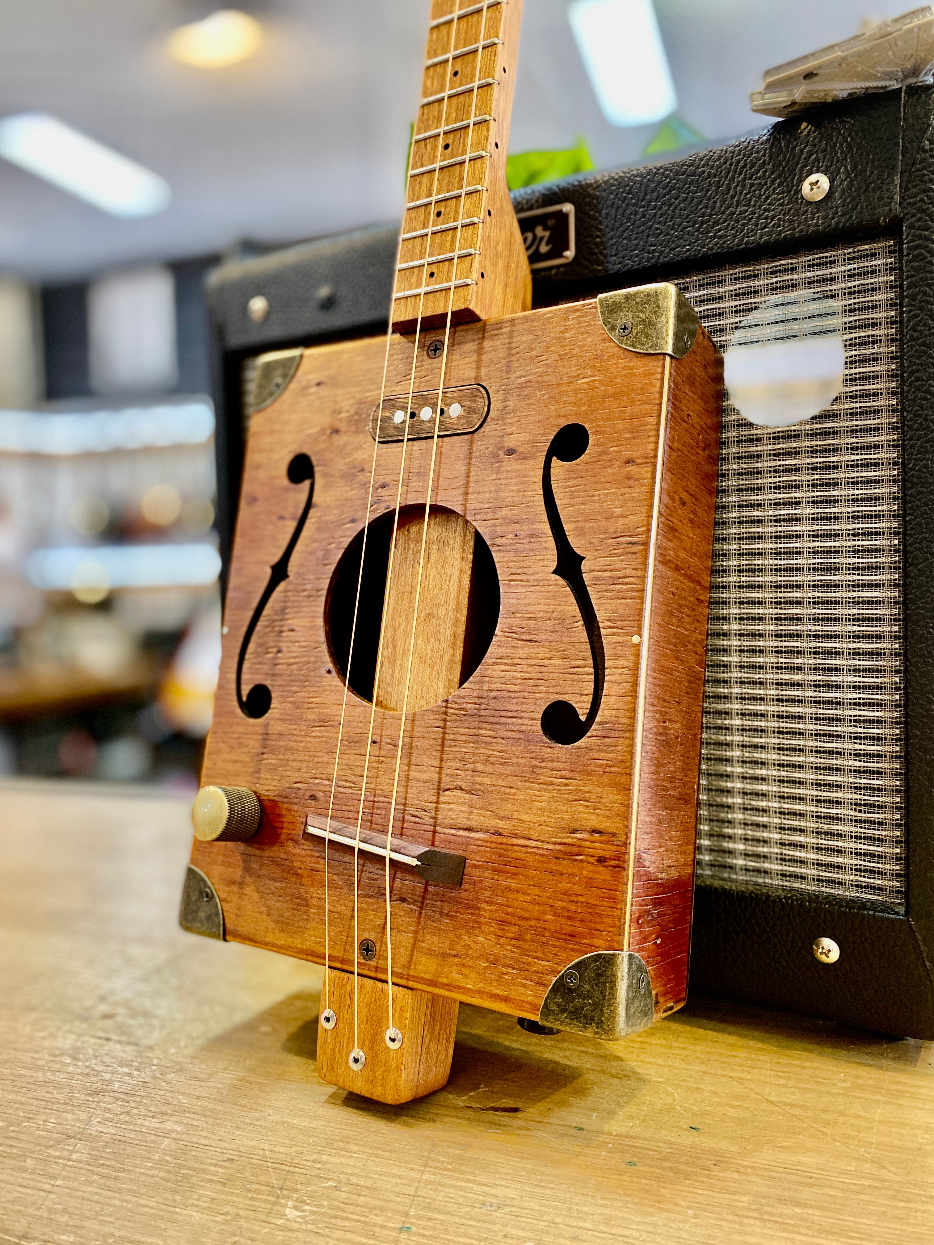 Tilley Cigar Box Guitars | #44 | Lefty